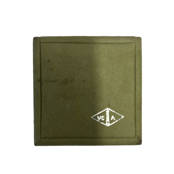 Van Cleef & Arpels Alhambra Diamond Ring in 18k Rose Gold 0.48 CTW - Picture 5 of 5